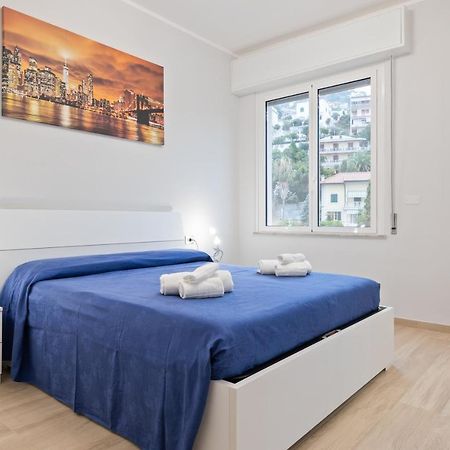 Modern Flat 250 Mt From The Sea - Albissola Marina Appartement Buitenkant foto