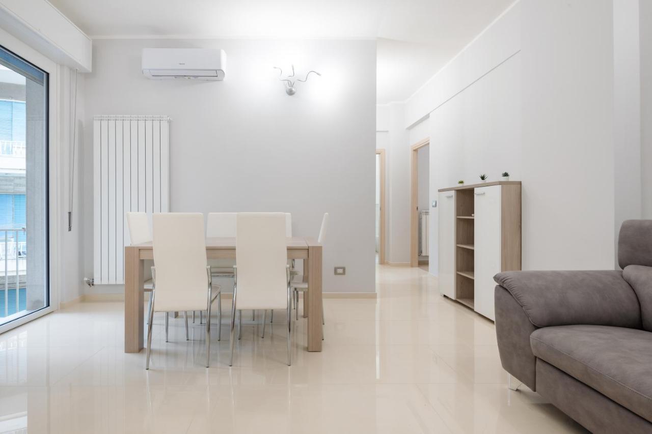 Modern Flat 250 Mt From The Sea - Albissola Marina Appartement Buitenkant foto