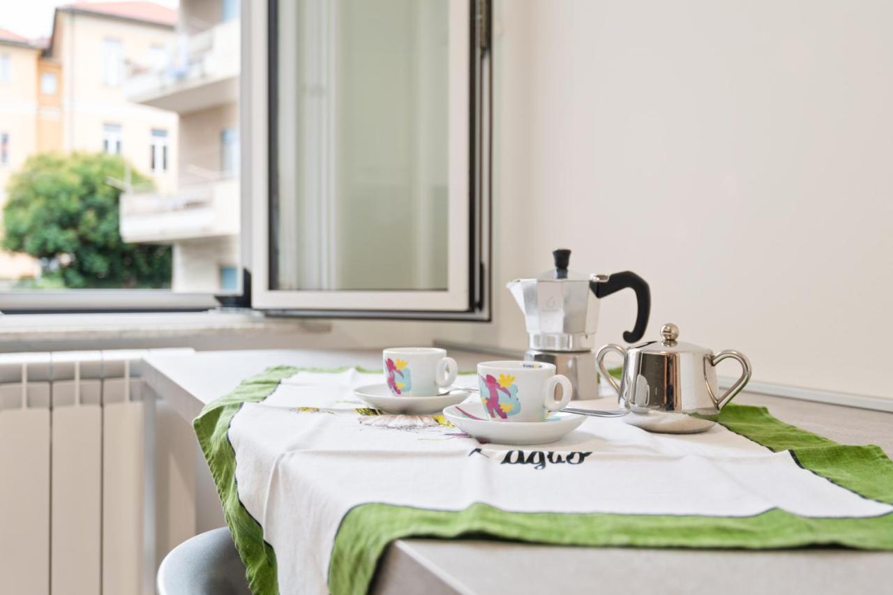 Modern Flat 250 Mt From The Sea - Albissola Marina Appartement Buitenkant foto