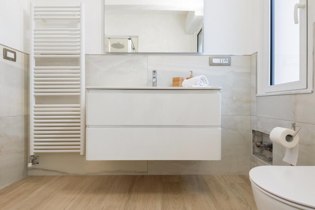 Modern Flat 250 Mt From The Sea - Albissola Marina Appartement Buitenkant foto
